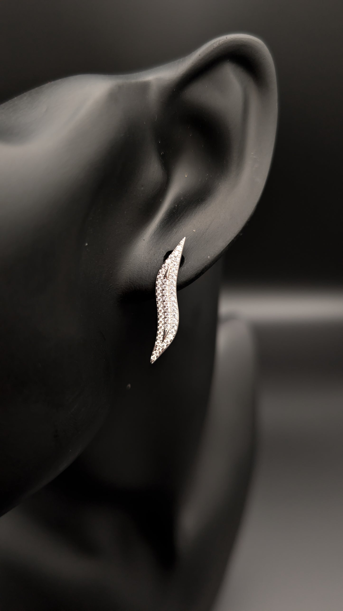 Minimalist Wave Stud Earrings